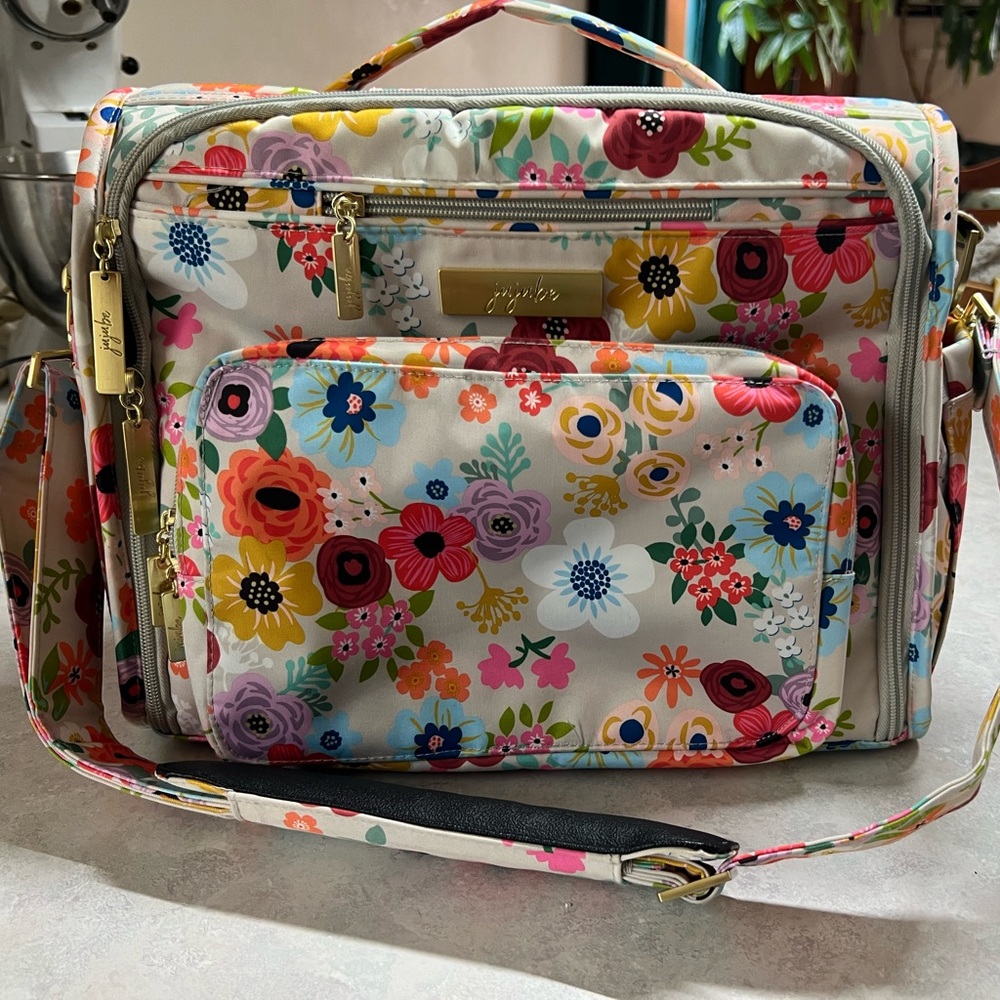 Bff Enchanted garden GUC